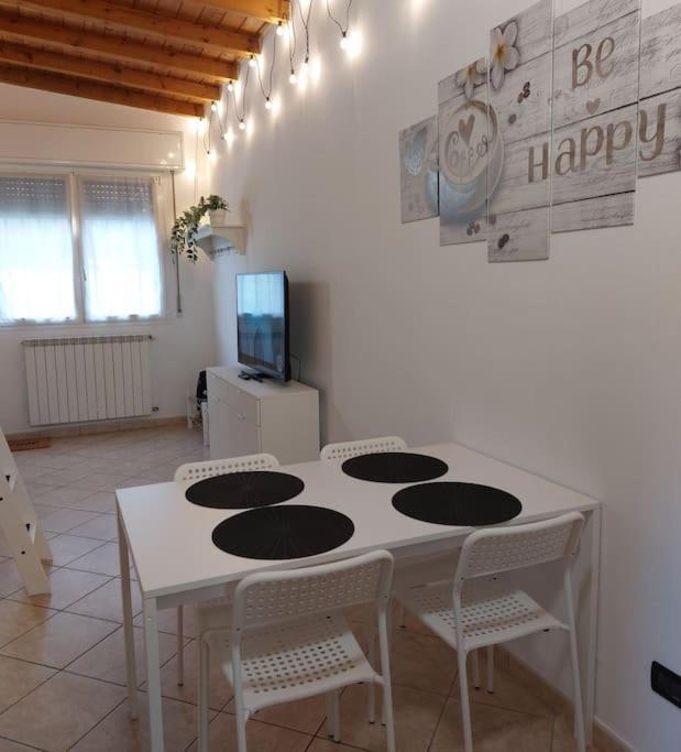 Smile Home! Graziosa Casa Con Parcheggio E Giardino Bovísio-Masciago Milanese المظهر الخارجي الصورة